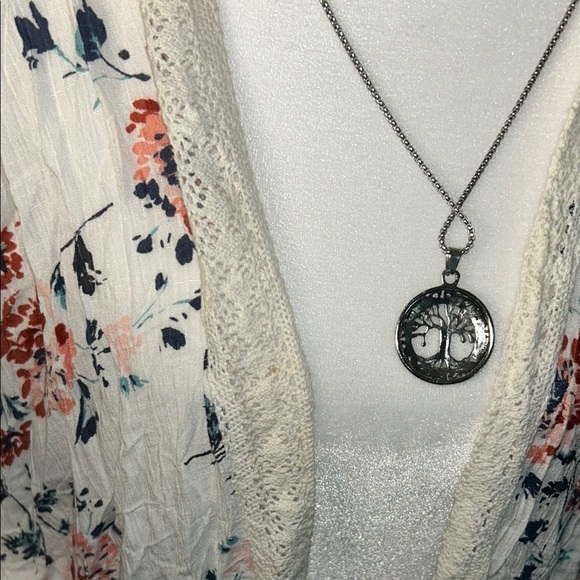 Maurices Floral Cream Poncho - Picture 3 of 8